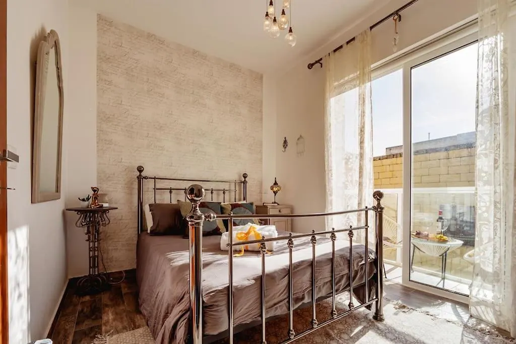 Luxury Designer Penthouse With Private Jacuzzi Apartment Sliema 0*,  Malta
